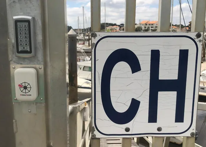 Insolite Bådhotel *